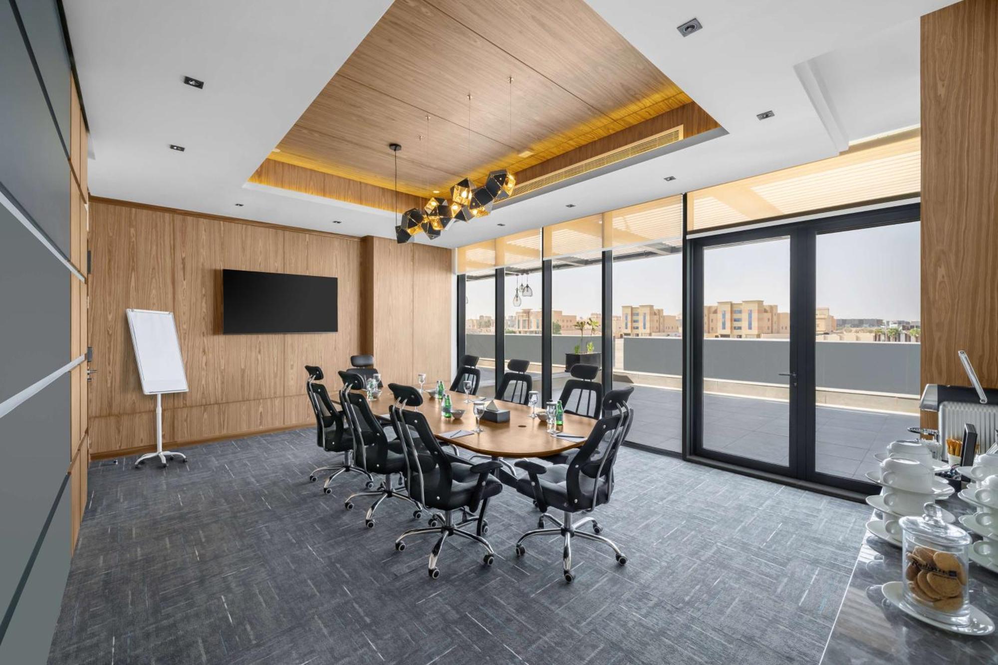 Radisson Blu Hotel Riyadh Qurtuba Exterior foto Meeting room